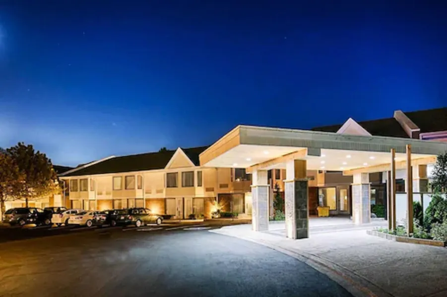 Quality Inn & Suites hotel detail image 6