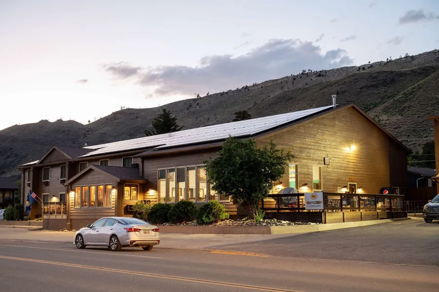 Super 8 by Wyndham Gardiner/Yellowstone Park Area hotel detail image 2