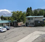 Hi-Lo Motel, Cafe and RV Park Mount Shasta Area hotel detail image 4