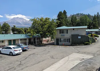 Hi-Lo Motel, Cafe and RV Park Mount Shasta Area hotel thumbnail 4