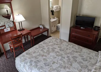 Hi-Lo Motel, Cafe and RV Park Mount Shasta Area hotel thumbnail 8