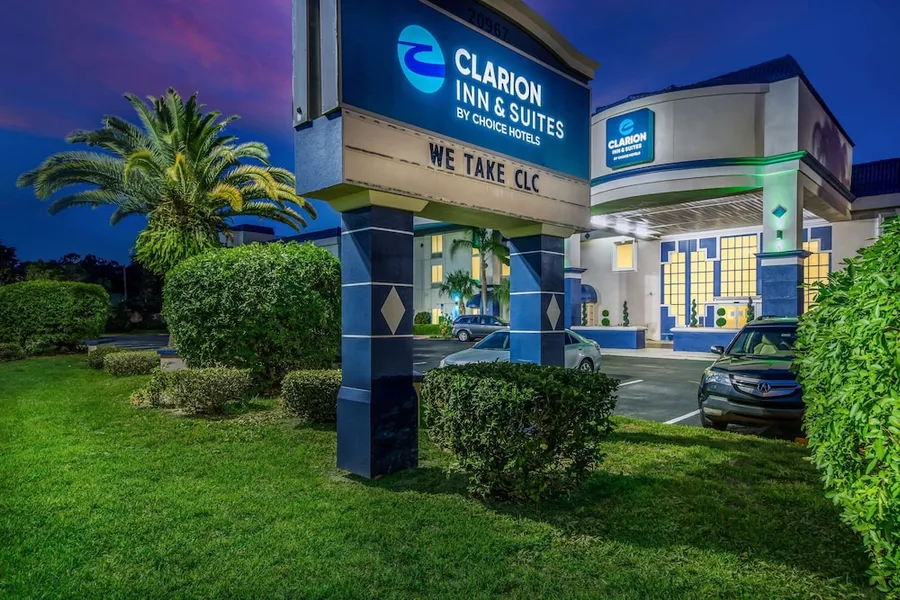 Clarion Inn & Suites Central Clearwater Beach hotel detail image 2