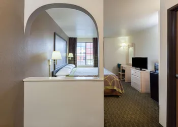 Super 8 Tulsa Downtown East hotel thumbnail 4