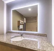 La Quinta Inn & Suites by Wyndham Tulsa - Catoosa Route 66 hotel detail image 7