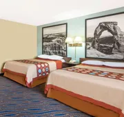 Super 8 by Wyndham Cedar City hotel detail image 5