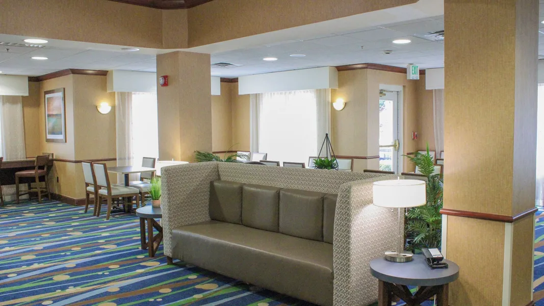 Holiday Inn Express Hotel & Suites Manchester Airport by IHG hotel detail image 2