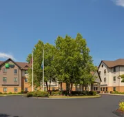 Holiday Inn Express & Suites Bradley Airport by IHG hotel detail image 5