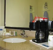 Howard Johnson by Wyndham Tallahassee hotel detail image 5