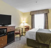 Quality Inn Airport hotel detail image 4