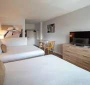 Okanagan Lakefront Resort hotel detail image 7