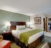 Best Western Plus The Inn at Hampton hotel detail image 3