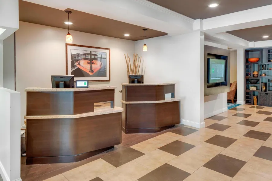 Courtyard by Marriott in Portsmouth hotel detail image 2