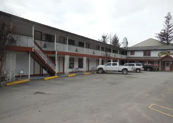 Cedar Motel hotel thumbnail 2