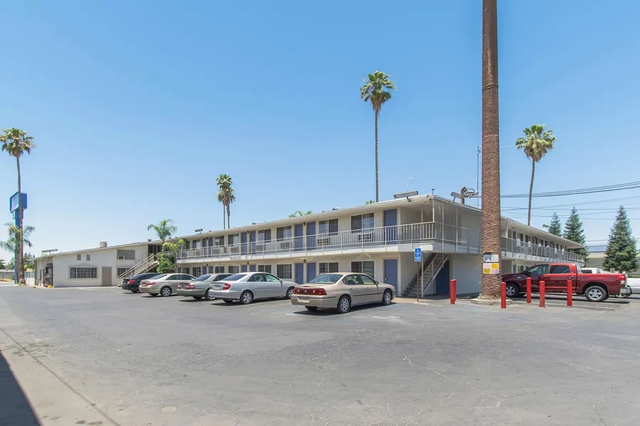 Motel 6 Bakersfield, CA - Central hotel detail image 2