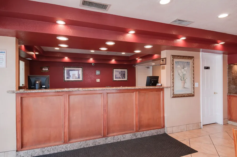 Vagabond Inn Bakersfield North hotel detail image 2