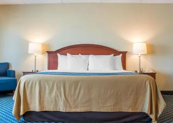 Comfort Inn West Rochester hotel thumbnail 5