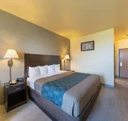 Econo Lodge Inn & Suites Bridgeport hotel detail image 7