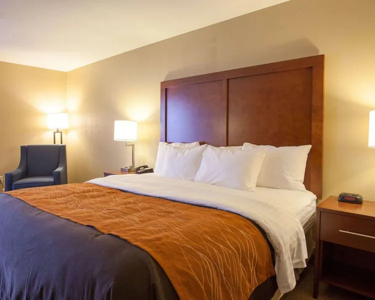 Quality Inn & Suites I-40 East hotel detail image 2