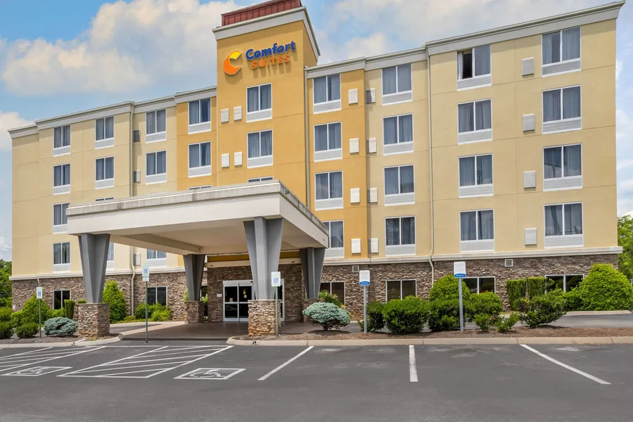 Comfort Suites Knoxville North hotel detail image 2