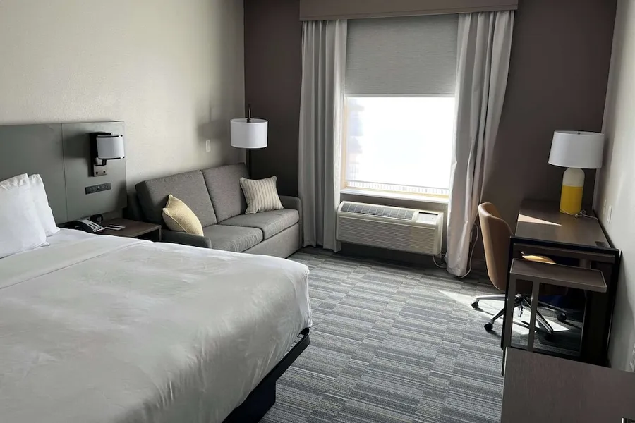 Comfort Inn & Suites hotel detail image 6