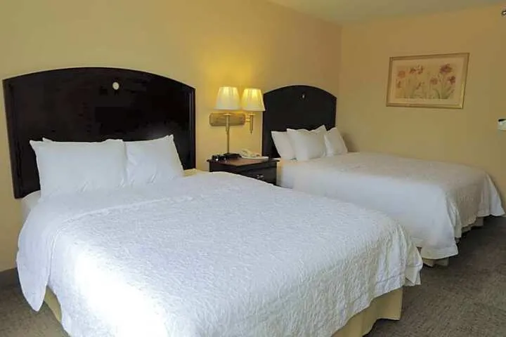 Hampton Inn Clinton hotel detail image 2