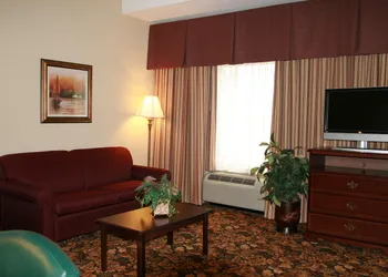Hampton Inn & Suites Del Rio hotel thumbnail 3
