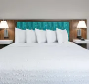 Hampton Inn Santa Cruz hotel detail image 5
