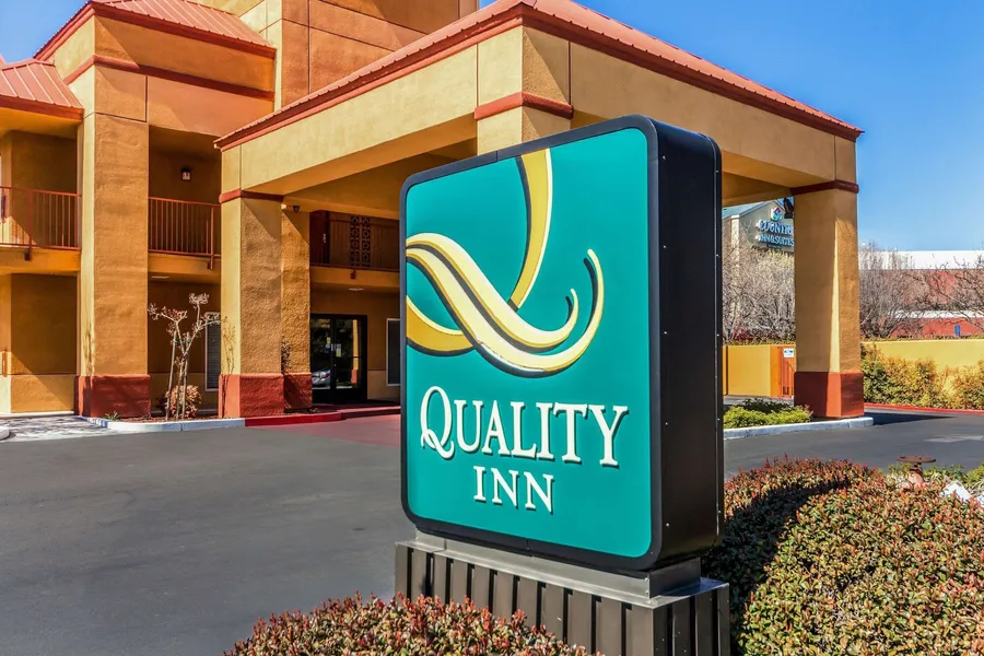 Quality Inn Fresno Near University hotel detail image 2