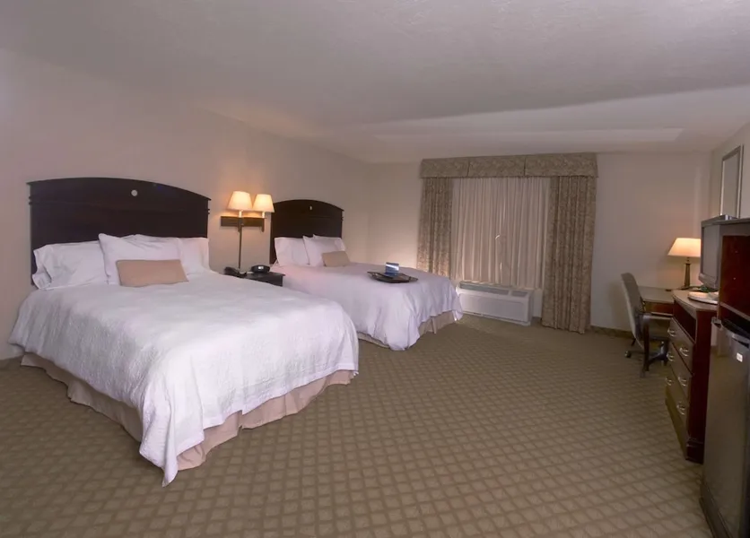 Hampton Inn & Suites Farmington hotel detail image 6