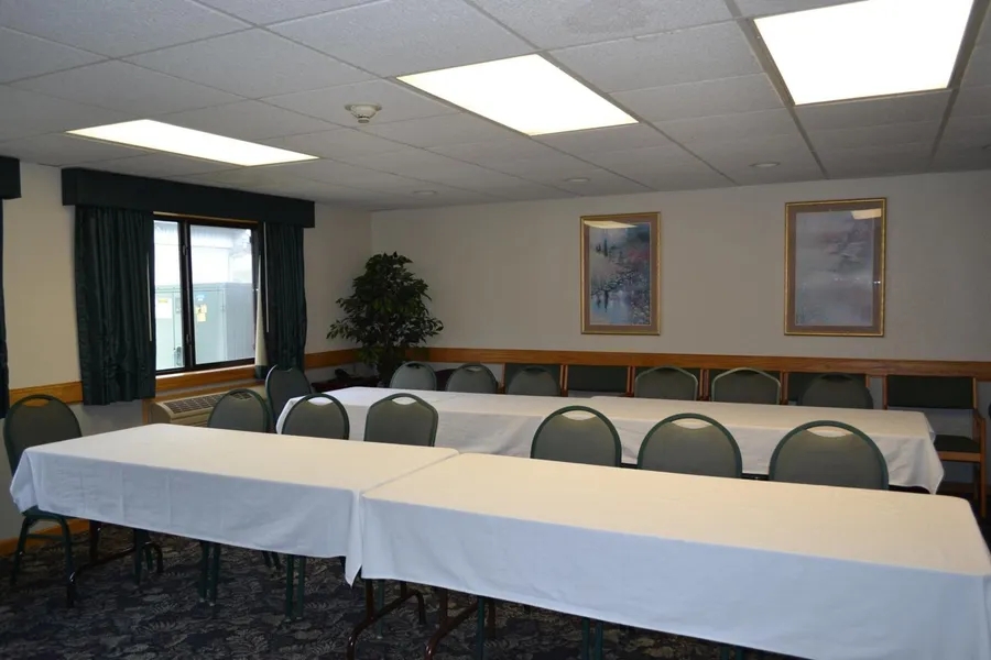 Cobblestone Hotel & Suites – Wisconsin Rapids hotel detail image 2