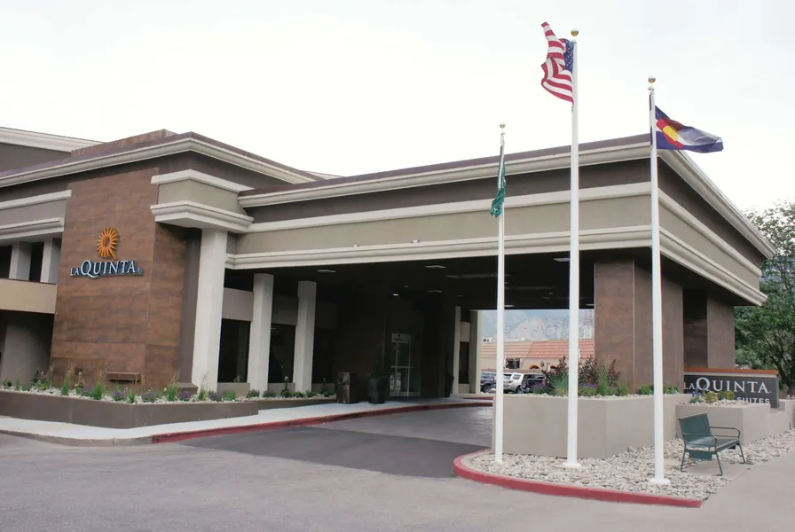 La Quinta Inn & Suites by Wyndham Glenwood Springs hotel detail image 2