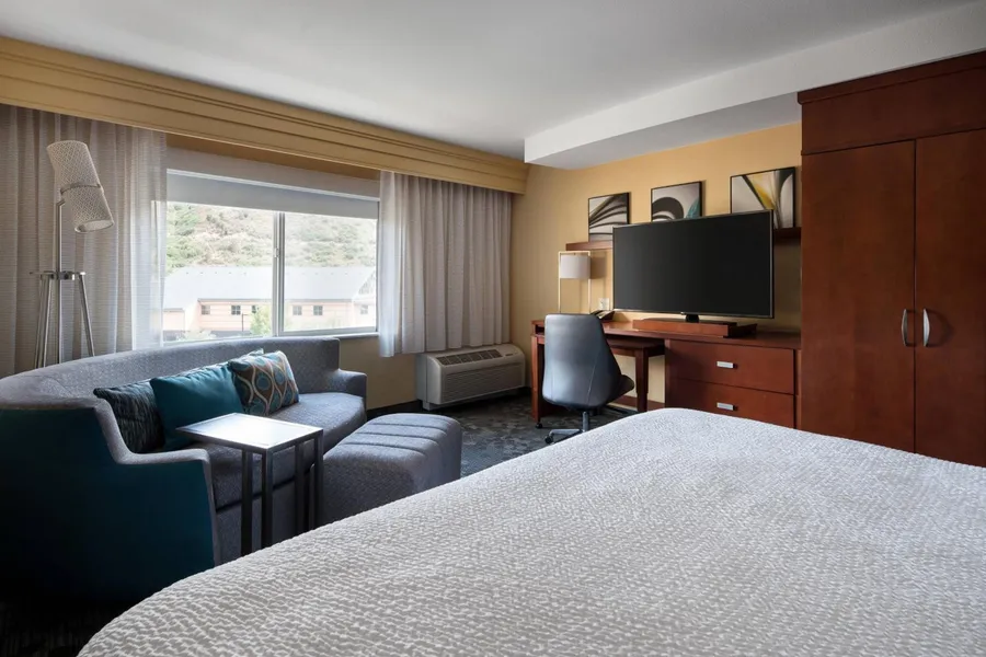 Courtyard by Marriott Glenwood Springs hotel detail image 2