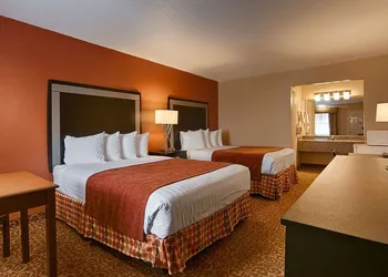 Surestay Hotel By Best Western Zapata hotel thumbnail 2