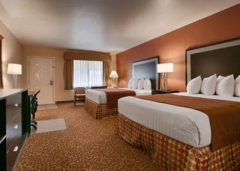 Surestay Hotel By Best Western Zapata hotel thumbnail 3