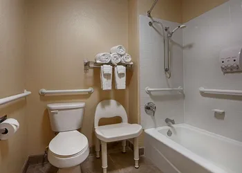 Surestay Hotel By Best Western Zapata hotel thumbnail 6