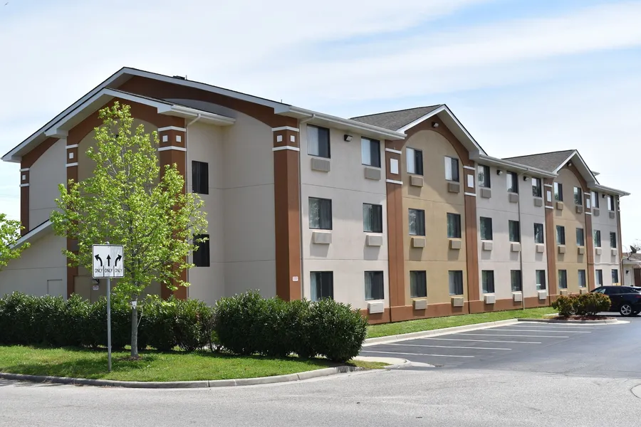 Super 8 by Wyndham Newport News/Jefferson Ave. hotel detail image 2