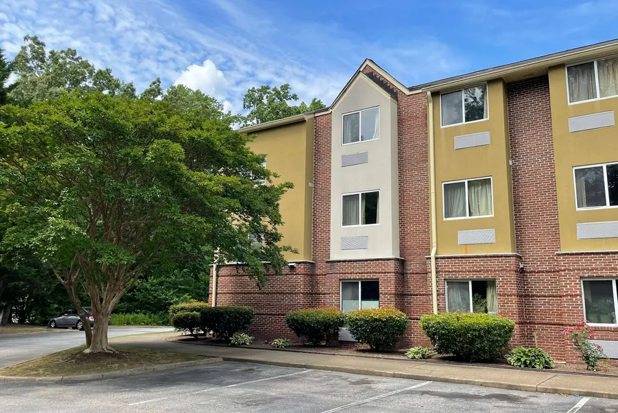 Microtel Inn by Wyndham Newport News Airport hotel detail image 2