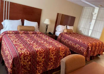 Riviera Inn & Suites hotel thumbnail 2