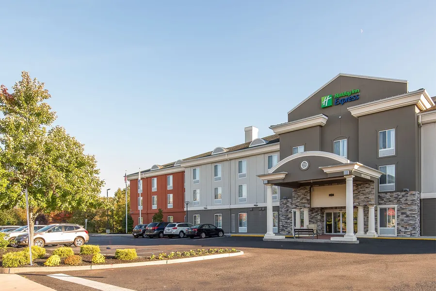 Holiday Inn Express & Suites Philadelphia - Mt. Laurel by IHG hotel detail image 2