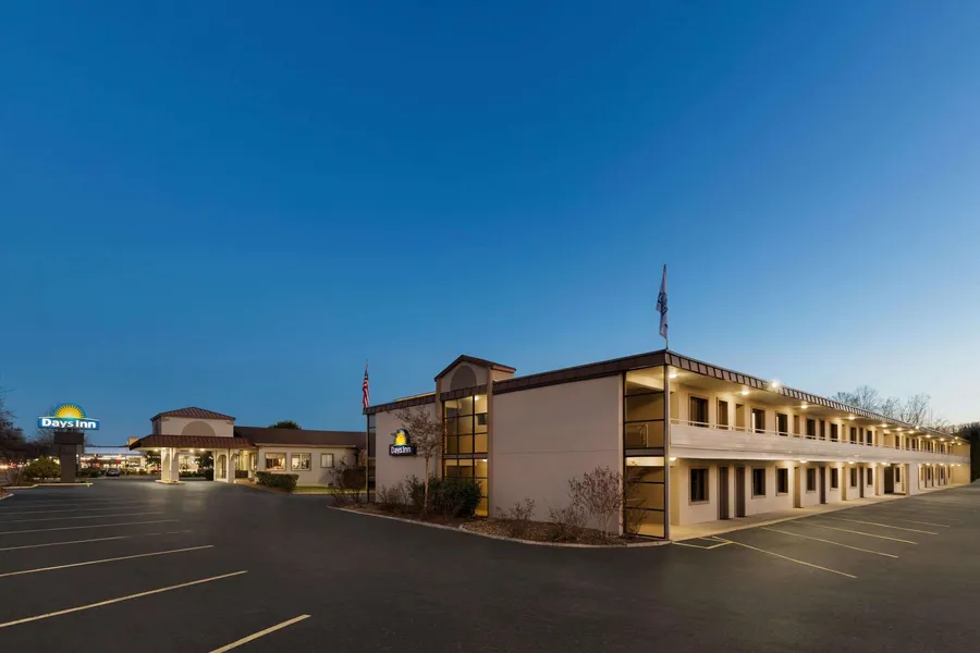 Days Inn by Wyndham Oak Ridge Knoxville hotel detail image 2