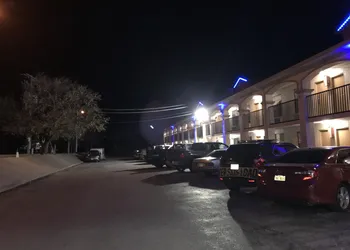 Americas Best Value Inn Bowie hotel thumbnail 3