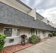 Econo Lodge Motel Village hotel detail image 4