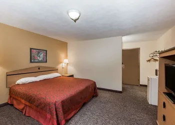 Days Inn by Wyndham Atlantic hotel thumbnail 5