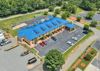 Gray Inn and Suites hotel thumbnail 2
