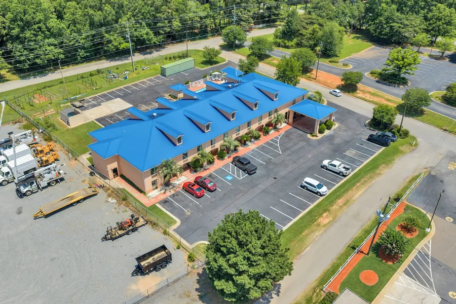 Gray Inn and Suites hotel detail image 2