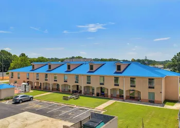 Gray Inn and Suites hotel thumbnail 8