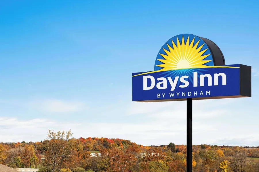 Days Inn by Wyndham Hillsboro hotel detail image 2