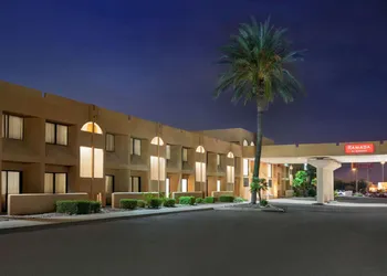 Ramada by Wyndham Tucson Airport hotel thumbnail 3