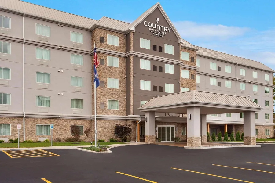 Country Inn & Suites by Radisson, Buffalo South I-90, NY hotel detail image 2