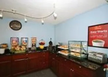 Econo Lodge hotel thumbnail 7